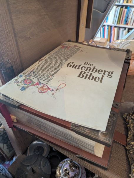 Eine „originale“ Gutenberg Bibel Eine „originale“ Gutenberg Bibel